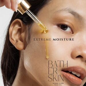 ISLAND GLOW face oil by BATHER  @batherskincare